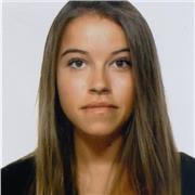 Jurista bilingüe con ganas de enseñar, tanto inglés como lengua, así como Matemáticas o cualquier otra asignatura